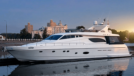 Моторная яхта Ферретти (Ferretti 72)